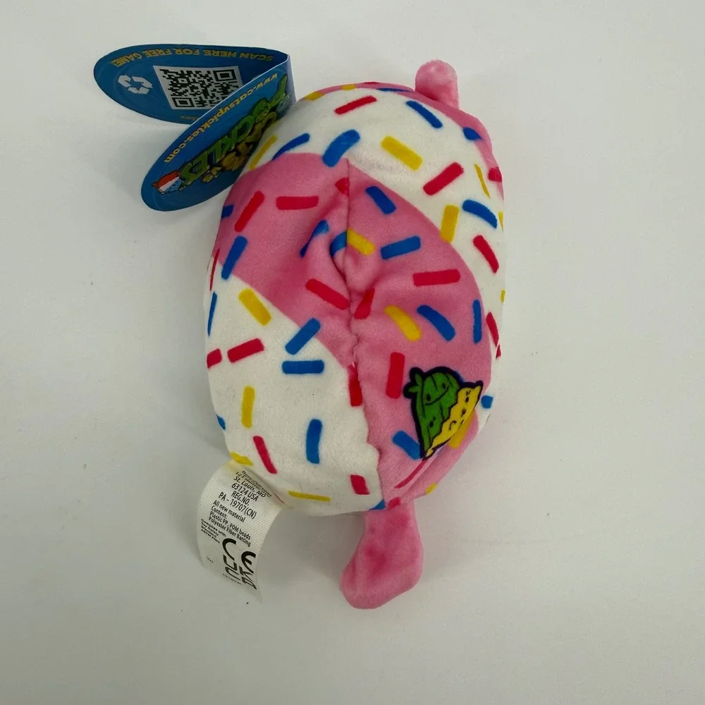 Cats Vs Pickles Pawberry Twist 168 Pink White Sprinkle Cat Plush Bean Bag Toy